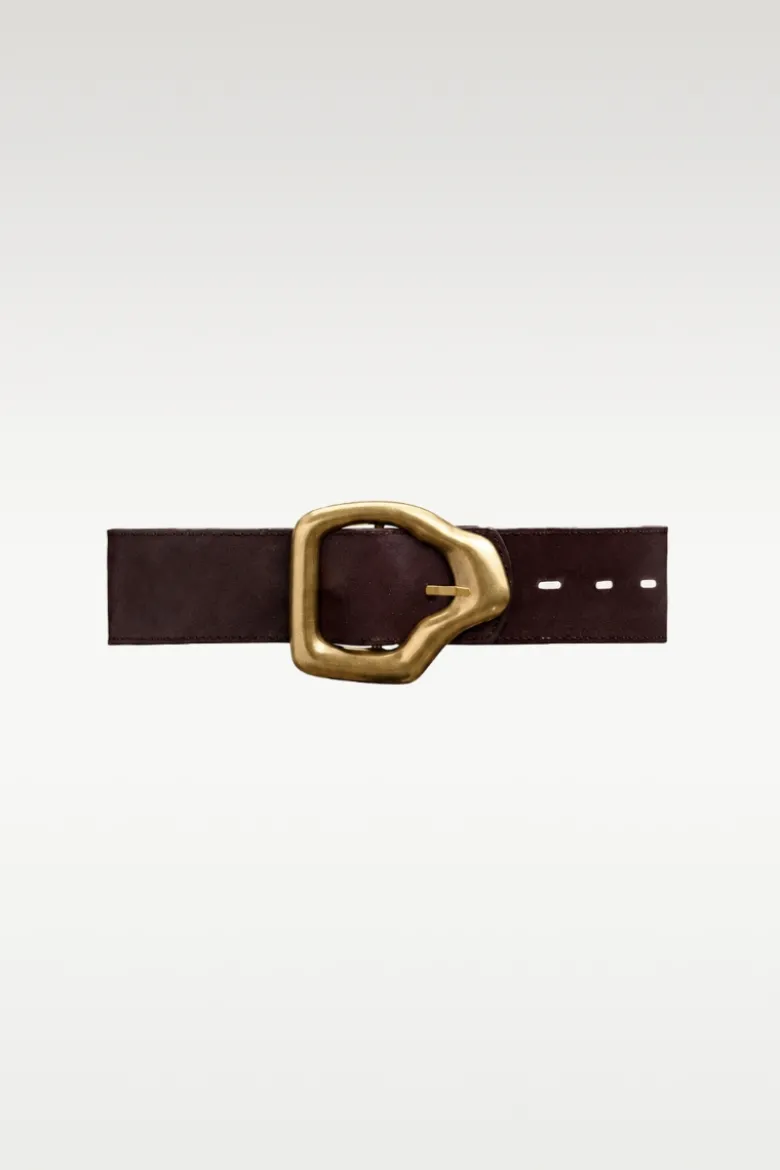 Ako Belt, umber