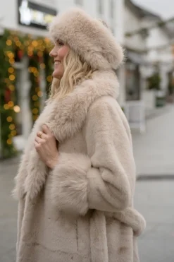 Astrid fuskepels kåpe - onesize