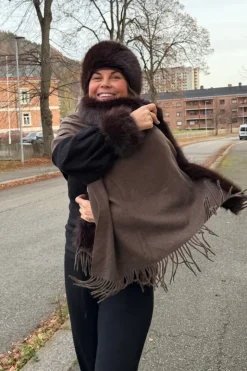 Jackie ullskjerf m/fuskepels - Onesize