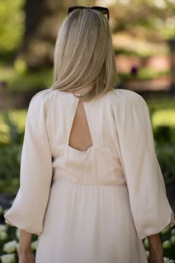 Laurina 3/4 Short open back dress