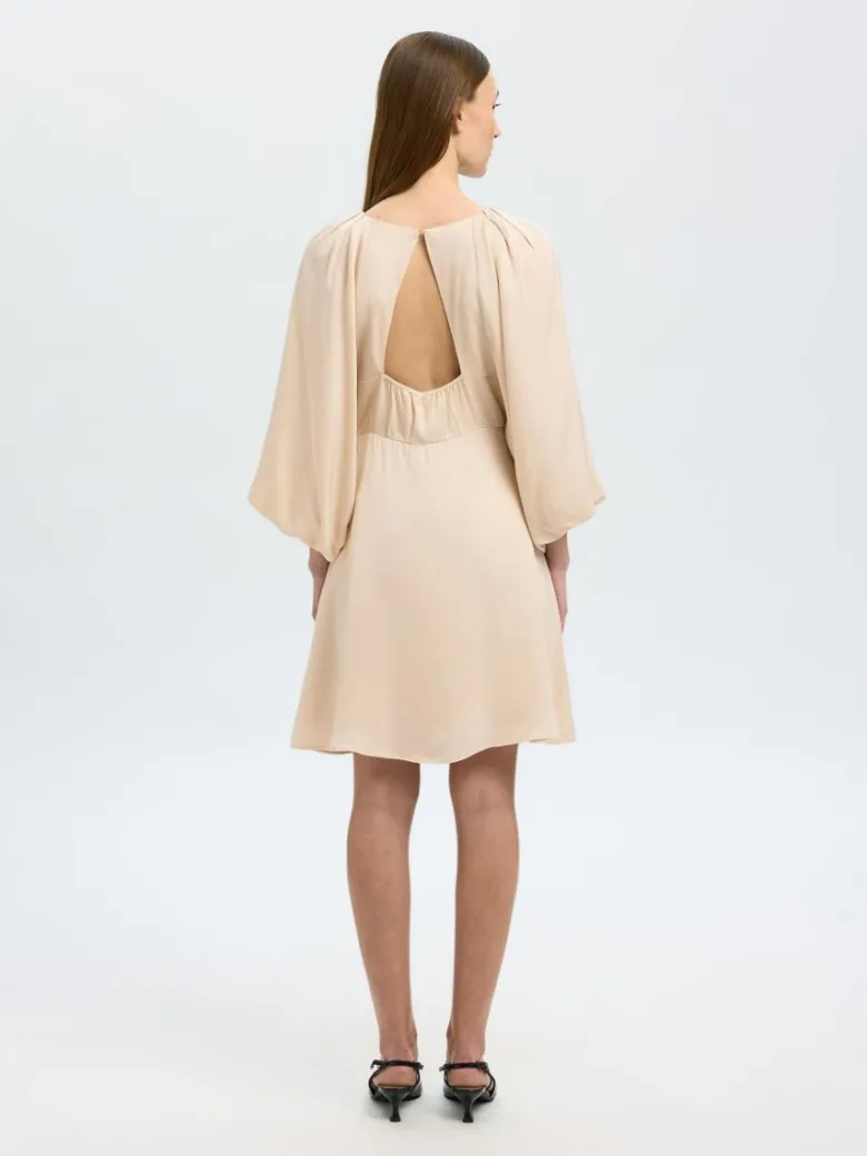 Laurina 3/4 Short open back dress