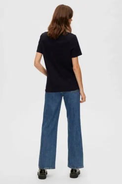My essential o-neck tee