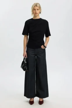 Oline light twist tee