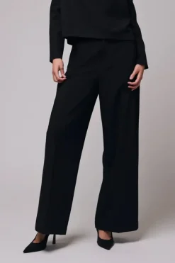 Reign tailored extra wide